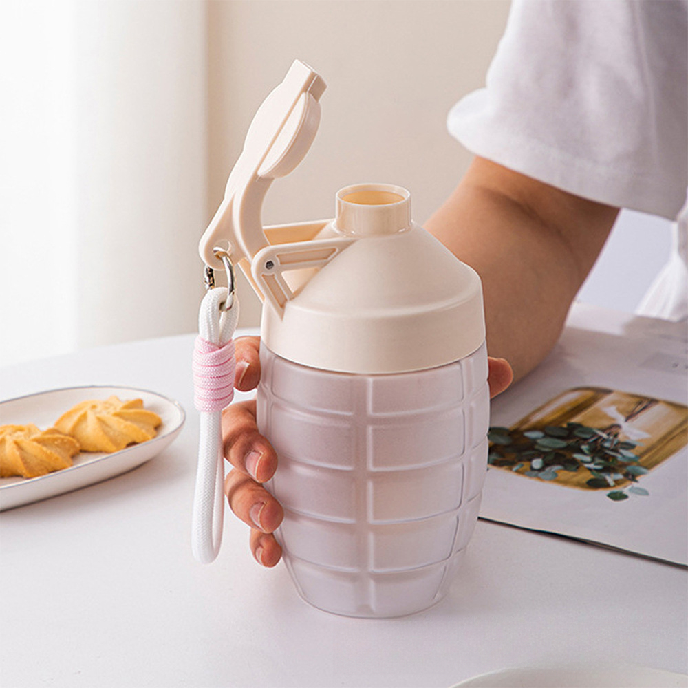 Nutrition For Fitness And Sports - Butelka sportowa o dużej pojemności 600